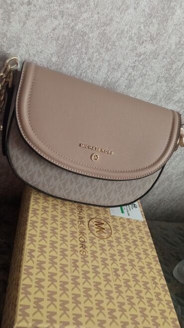 Наручные часы: Michael Kors premium klass canta tepteze qutusunda 80 manata almisam