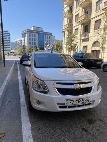 qoşqusu olan avtomobil: Chevrolet Cobalt 2024 Depozit 200 Günlük 37 +Davernis *Ağ rəngli