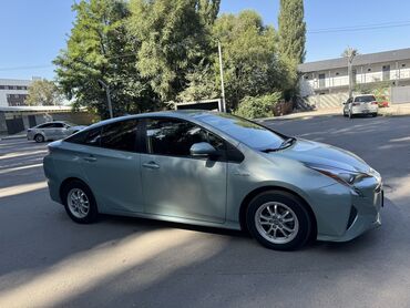 проверка карфакс: Toyota Prius: 2017 г., 1.8 л, Вариатор, Гибрид, Седан