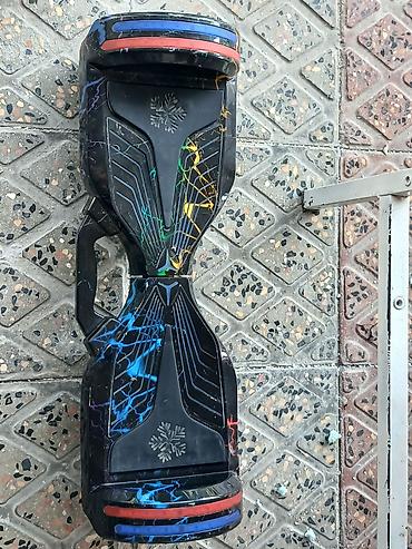 hoverboard aparatı 2 el: Elektrikli balans skuteri (hoverboard) - Rəng: qara korpus üzərində — 1