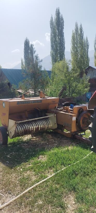 продажа авто в бишкеке и по всему кыргызстану: Пресс-подборщик Rivierre Casalis 49 в красно-оранжевом цвете, баарыгы