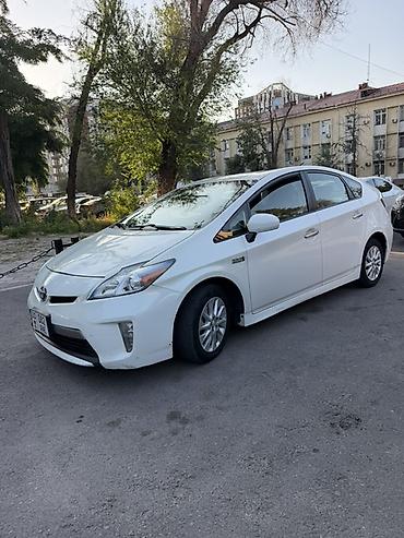 corolla 2018: Toyota Prius: 2014 г., Гибрид, Лифтбек — 1