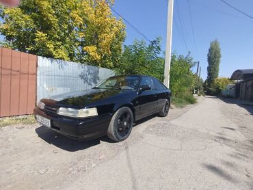 вета машина: Mazda 626: 1992 г., Седан