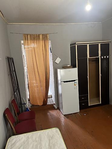 Uzunmüddətli kirayə mənzillər: İcərişəhər metrosunan 300 m. məsafədə, Abdulla Şaiq 5 kücəsində — 10