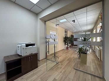 Продажа офисов: Продажа офисов 360 м², С ремонтом, С мебелью, Административное здание, 1 этаж — 8