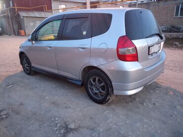 Honda: Honda Fit: 2002 г., 1.3 л, Вариатор, Бензин