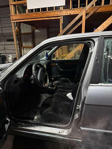Передние фары: Имеется все детали от этого автомобиля BMW 525i E34, 1994 г., 3 — 21
