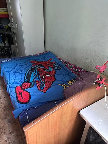 Эмерек: Продается кровать. 180х110 В хорошем состоянии. Два вместительных — 1