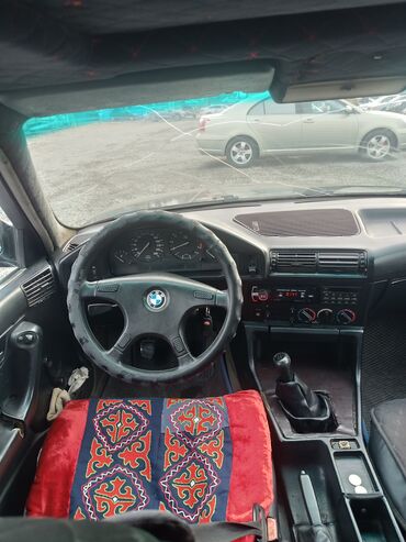 BMW: BMW M5: 1989 г., 2 л, Механика, Бензиновая, Седан — 9