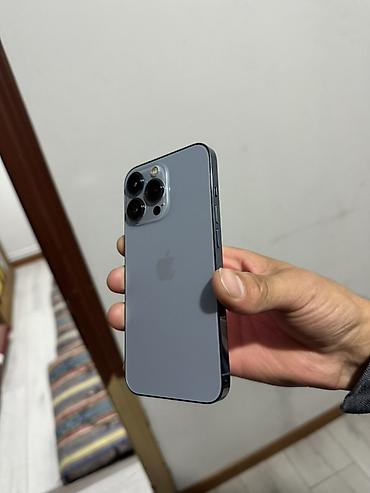 Apple iPhone: IPhone 13 Pro, Б/у, 128 ГБ, Midnight, Чехол, 76 % — 10