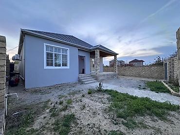 Həyət evləri və villaların satışı: Satılır: sexsi həyət evi5 sot,140 kvadratli genis 4 otaqli. - — 15
