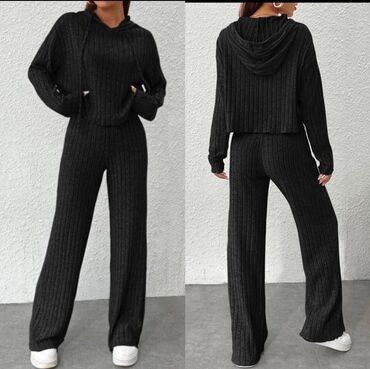 Kompleti: L11. Komplet
 2.600 dinara — 6