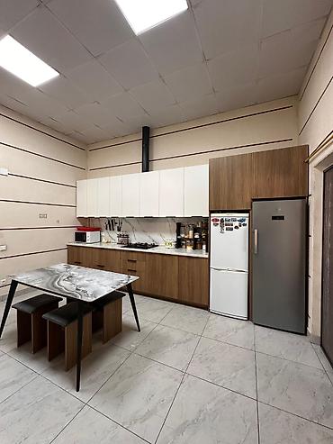 Продажа коттеджей и домов: 6 комнат, 300 м², 6 соток, Бишкек — 15