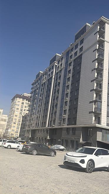 столы и шкафы для офиса: 3 комнаты, 94 м², 12 мкр Элитка, 5 этаж, Дизайнерский ремонт — 1