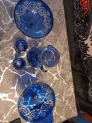 Аксессуары для кухни: Məhsul: Kobalt-mavi şüşə dəst Təsvir: - Klassik üslubda, əl naxışlı