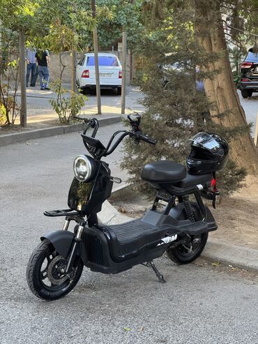 Elektrikli samokatlar: Ideal veziyyetdedir Tam zaretkaya 60-70 km gedir Tam zaretkani 5 saata — 11