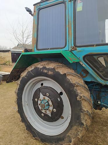 Traktorlar: Minsk Traktor Zavodunun Belarus seriyasından dördçəkən traktor — 15