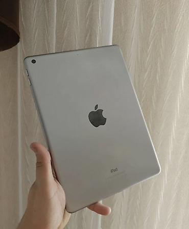 iphon 17: Планшет, Apple, память 32 ГБ, 9" - 10", Wi-Fi, Б/у, Классический цвет - Серый — 1