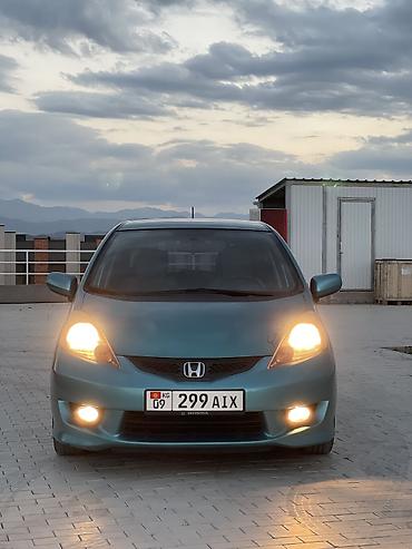тоталка ош: Honda Fit: 2011 г., 1.5 л, Автомат, Бензин, Хэтчбэк — 3