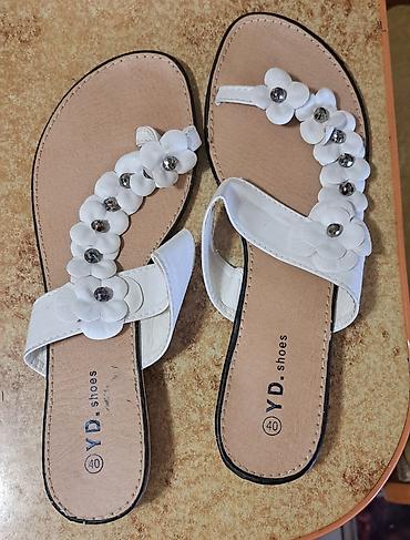 кроксы ботинки: Белые женские шлёпанцы YD shoes, размер 40. - Декор: объёмные цветы с — 1