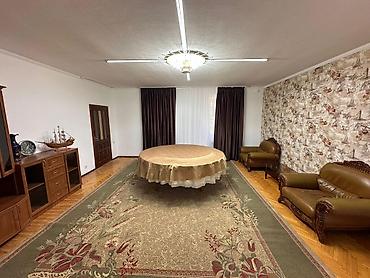 микра: 550 м², 12 комнат, Семейным — 9