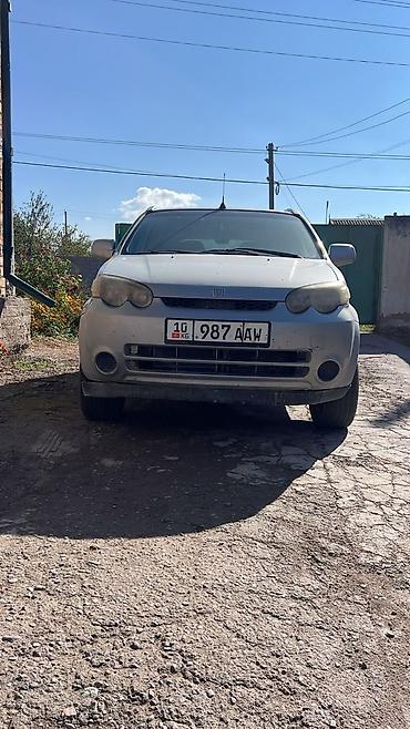 Унаа сатуу: Honda HR-V: 2003 г., 1.6 л, Кол менен иштөөчү, Бензин, Кроссовер — 2