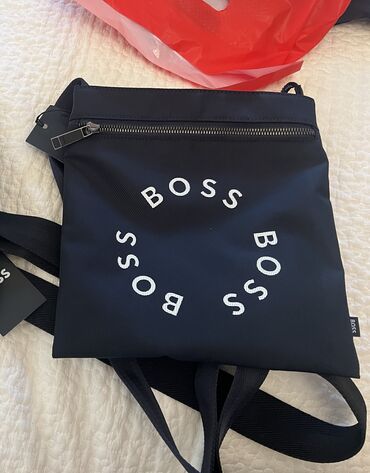школьный сумка: Продаю барсетку Boss оригинал