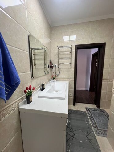 Посуточная аренда квартир: 4 комнаты, Душевая кабина, Постельное белье, Кондиционер at lalafo.kg — 29 Посуточная аренда квартир: 4 комнаты, Душевая кабина, Постельное белье, Кондиционер — 29