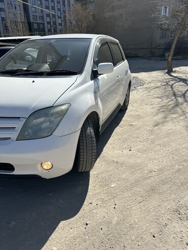 тайота ехо: Toyota ist: 2004 г., 1.3 л, Автомат, Бензин, Универсал