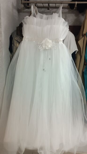 платья белые: Вечернее платье, Пышное, Длинная модель, Без рукавов, Стразы, M (EU 38)
