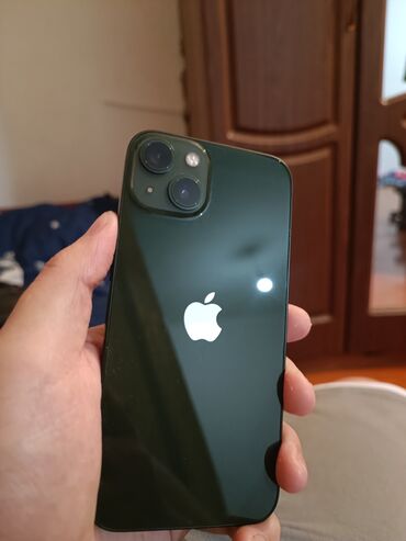 Apple iPhone: IPhone 13, Б/у, 128 ГБ, Зеленый, Защитное стекло, Чехол, Кабель