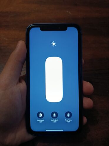 Apple iPhone: IPhone Xr, Mavi — 9