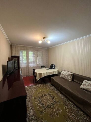 сниму 3 комнатную квартиру: 3 комнаты, 58 м², 104 серия, 1 этаж, Косметический ремонт