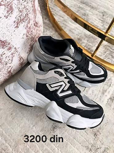 cizme ecco: New Balance patike

9060

36-46

Cene su na slikama — 4