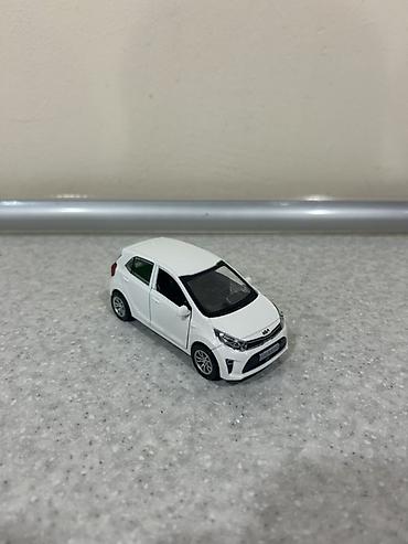 kıa mornıng: Kia Morning miniatür model avtomobil - Miqyas: təxmini 1:32 (kompakt — 2