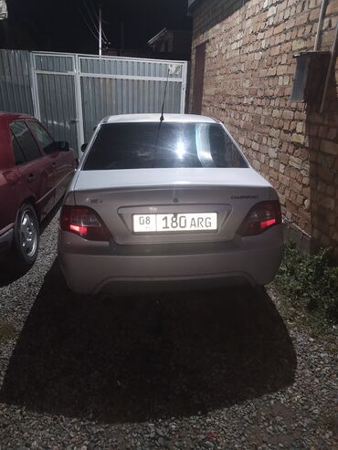 машина манипулятор: Daewoo Nexia: 2010 г., Седан