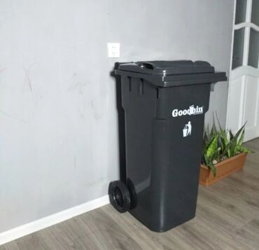 Tullantı qabları: Zibil qabı tezedir her ölcü var 20 litr 20 azn 40 litr 25 azn 50 litr — 9