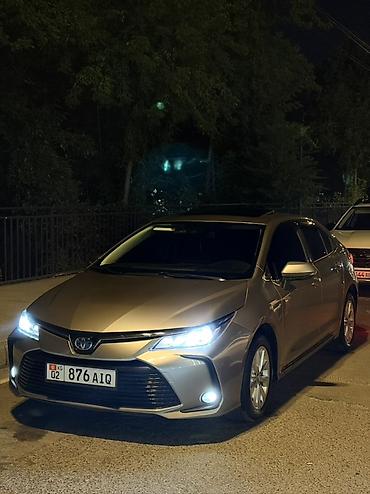 toyota kamry: Toyota Corolla: 2021 г., 1.8 л, Автомат, Гибрид, Седан — 1