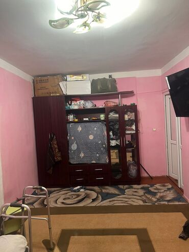квартира с подселением комната: 2 комнаты, 44 м², Хрущевка, 1 этаж, Косметический ремонт