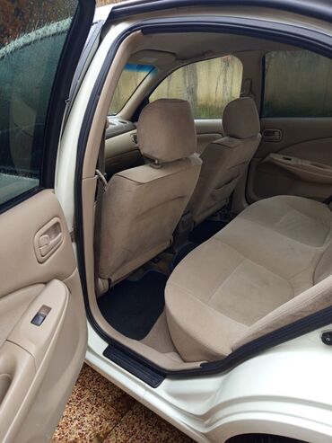 Nissan: Nissan Sunny: 1.6 l | 2006 il Sedan — 12