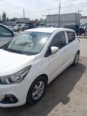 чихлы на авто: Chevrolet Spark: 2016 г., 1 л, Автомат, Бензин, Минивэн