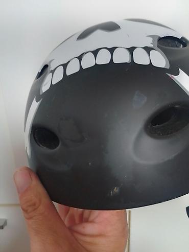 Dodaci za bicikl: Skate/biciklistička kaciga sa motivom lobanje obim 56 cm - Dizajn — 12