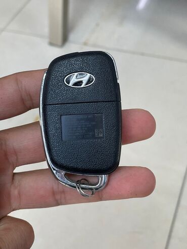 ключи от машины: Ключ Hyundai 2018 г., Б/у, Оригинал
