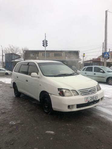 Toyota: Toyota Gaia: 2000 г., 2 л, Автомат, Бензин, Минивэн