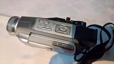 Video kamere: 1. Panasonic NV-GS75 - Camcorder - 540 Kpix - optical zoom: 10 x - — 3