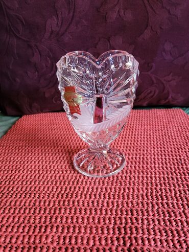 Ostali kućni dekor: Vaza nova rucni rad Anna Huite. kristal,led,brusen kristal. 70te — 2