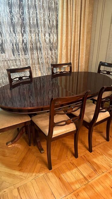 Masa və oturacaq dəstləri: Qonaq otağı üçün, İşlənmiş, Açılan, Oval masa, 6 stul — 1