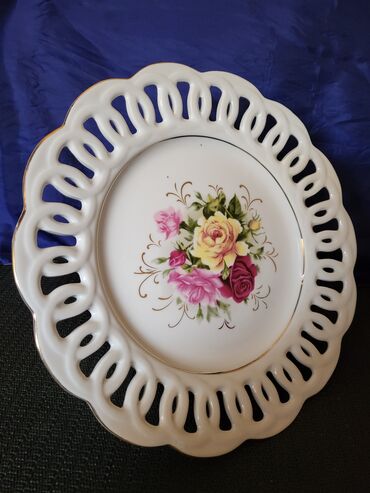 Činije: Bombonijera nova,vintaz Vabene porcelanska. Porcelanska na lalafo.rs — 3 Činije: Bombonijera nova,vintaz Vabene porcelanska. Porcelanska — 3