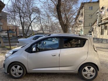 Chevrolet: Chevrolet Spark: 2011 г., 1 л, Автомат, Бензин, Хэтчбэк — 2