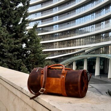 İdman çantaları: İdman çantası Təbii dəridən tamamilə əl işi olan idman çantası — 14